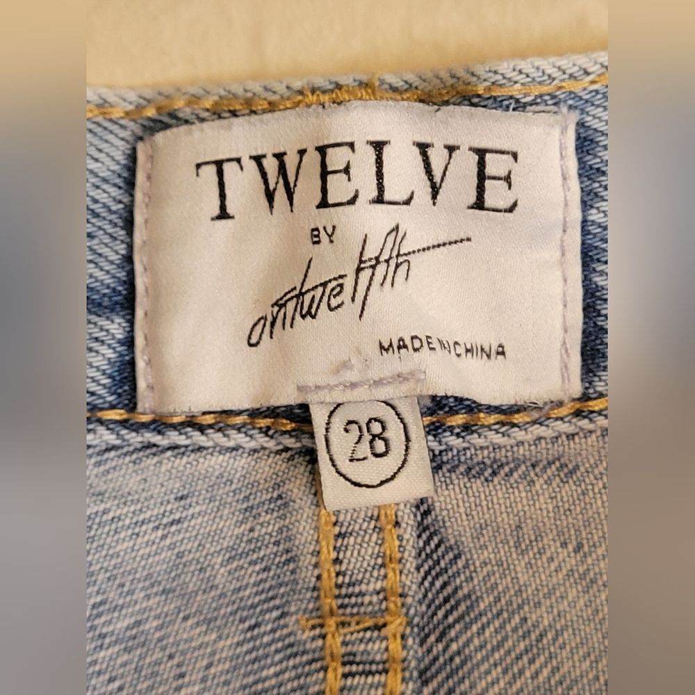 Twelve by OnTwelfth Vintage Light Distressed Cropped Jeans Sz 28 Inseam 25.5 NEW - Picture 5 of 9